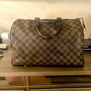 Authentic Louis Vuitton Damier Speedy 35